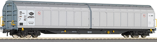 4-axle  Slide-wall box car<br /><a href='images/pictures/Roco/66453.jpg' target='_blank'>Full size image</a>
